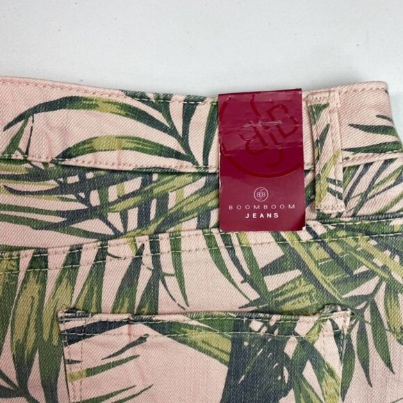 NWT Boom Boom Jeans Mid Rise Distressed Tropical Leaf Print Denim Shorts Sz 5 - Picture 5 of 6